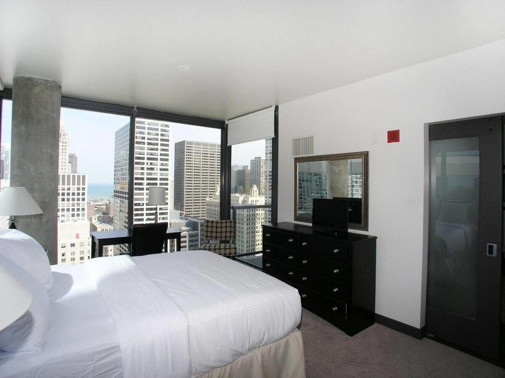 Aparthotel Bridgestreet At State And Grand Chicago Zewnętrze zdjęcie